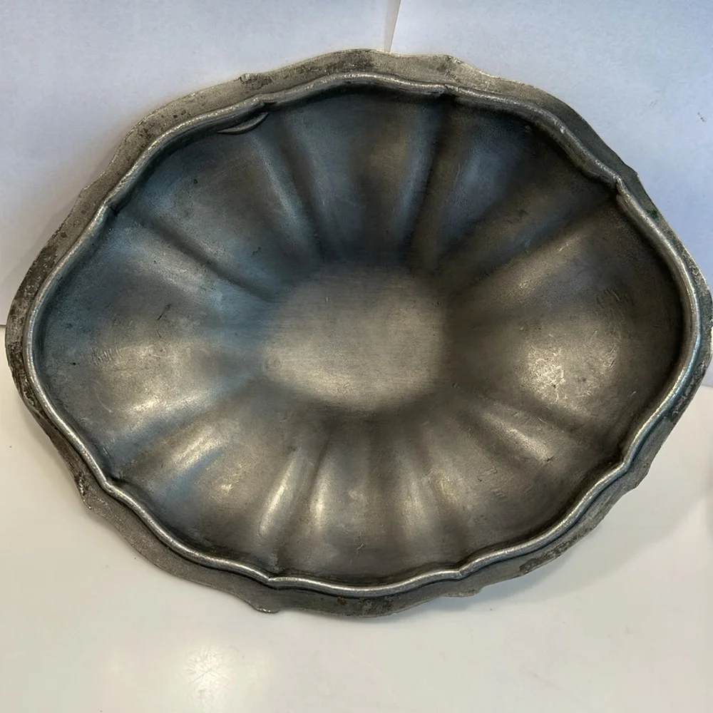 FEIN ZINN ETAIN FIN Elegant Vintage Pewter Tureen with Lid - Picture 10 of 12